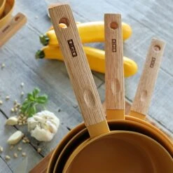 Casserole Ector Induction Aluminium Revêtu Manche En Bois 16 Cm Jaune -Cuisine Fournitures Magasin 108002 2 1 Casserole Ector induction aluminium revetu manche en bois 16 cm jaune Ogo