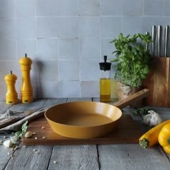 Poêle Ector Induction Aluminium Revêtu Manche En Bois 24 Cm Jaune -Cuisine Fournitures Magasin 108006 3 1 Poele Ector induction aluminium revetu manche en bois 24 cm jaune Ogo