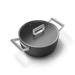 Smeg Faitout Bas Aluminium Antiadhésif 24 Cm Noir Mat Avec Couvercle En Verre Trempé 5 Smeg Faitout Bas Aluminium Antiadhésif 24 Cm Noir Mat Avec Couvercle En Verre Trempé -Cuisine Fournitures Magasin 133002 2 1 Faitout bas aluminium antiadhesif 24 cm noir mat avec couvercle en verre trempe Smeg