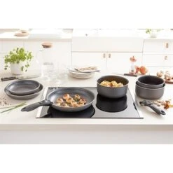 Set 3 Poêles Anti-adhésives Effet Pierre Et Manche Amovible -Cuisine Fournitures Magasin 20211 3 4 Set 3 poeles anti adhesives Effet Pierre et manche amovible Mathon