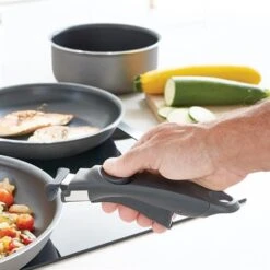 Set 2 Poêles Et 2 Casseroles Anti-adhésives Délice Et Manche Amovible -Cuisine Fournitures Magasin 20215 2 3 Set 2 poeles et 2 casseroles anti adhesives Delice et manche amovible Mathon