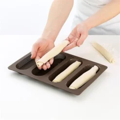 Lekue Plaque Perforée 4 Baguettes En Silicone -Cuisine Fournitures Magasin 35143 2 1 Plaque perforee 4 baguettes en silicone Lekue