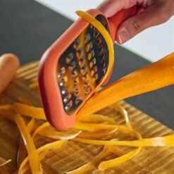 Eplucheur-râpe -Cuisine Fournitures Magasin 401007 3 1 Eplucheur rape Trebonn