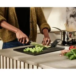 Joseph Joseph Planche à Découper Pliable Chop2pot Plus Noire 8 Joseph Joseph Planche à Découper Pliable Chop2pot Plus Noire -Cuisine Fournitures Magasin 450021 3 1 Planche a decouper pliable Chop2pot Plus noire Joseph Joseph