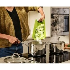 Joseph Joseph Planche à Découper Pliable Chop2pot Plus Verte -Cuisine Fournitures Magasin 450022 4 1 Planche a decouper pliable Chop2pot Plus verte Joseph Joseph