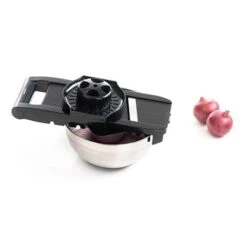 Mandoline Multi-lames Noir 6 Mandoline Multi-lames Noir -Cuisine Fournitures Magasin 470047 2 1 Mandoline multi lames noir Mastrad