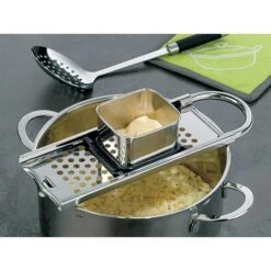 Mandoline à Spaetzle Courts 7 Mandoline à Spaetzle Courts -Cuisine Fournitures Magasin 478028 3 2 Mandoline a spaetzle courts Kela