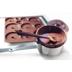 Silikomart Moule œuf En Chocolat 3D Silicone -Cuisine Fournitures Magasin 511101 2 2 Moule uf en chocolat 3D silicone Silikomart