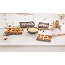 Plaque 12 Mini-muffins Acier Revêtement Antiadhérent 26 Cm -Cuisine Fournitures Magasin 544004 3 4 Plaque 12 mini muffins acier revetement antiadherent 26 cm Mathon