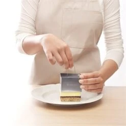 Lot De 4 Emportes Pièces Carrés En Inox Avec Poussoir -Cuisine Fournitures Magasin 579012 4 2 Lot de 4 emportes pieces carres en inox avec poussoir Mathon