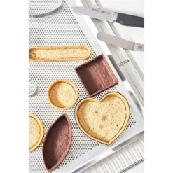 Plaque à Pâtisserie Micro-perforée Professionnelle En Aluminium 40 Cm -Cuisine Fournitures Magasin 59000 3 3 Plaque a patisserie micro perforee professionnelle en aluminium 40 cm Mathon