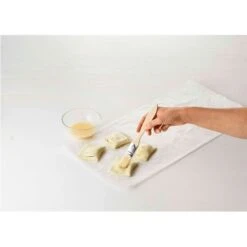 Roulette à Feuilletés Striés -Cuisine Fournitures Magasin 653409 3 2 Roulette a feuilletes stries Betty Bossi