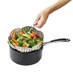 Joseph Joseph Panier Vapeur Pliable Anti-rayure -Cuisine Fournitures Magasin 670099 2 1 Panier vapeur pliable anti rayure Joseph Joseph