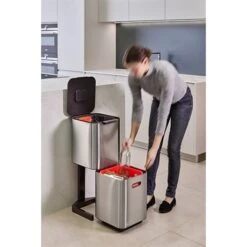 Joseph Joseph Poubelle Totem Acier Inoxydable 40 L - 2 Compartiments 20 L -Cuisine Fournitures Magasin 678000 2 4 Poubelle Totem acier inoxydable 40 L 2 compartiments 20 L Joseph Joseph