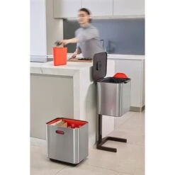 Joseph Joseph Poubelle Totem Acier Inoxydable 60 L - 2 Compartiments 30 L -Cuisine Fournitures Magasin 678001 3 2 Poubelle Totem acier inoxydable 60 L 2 compartiments 30 L Joseph Joseph