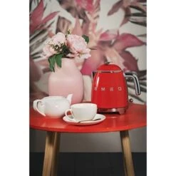 Smeg Mini Bouilloire 0,8 L 1400 W KLF05RDEU Rouge -Cuisine Fournitures Magasin 702029 4 2 Mini bouilloire 0 8 L 1400 W KLF05RDEU rouge Smeg