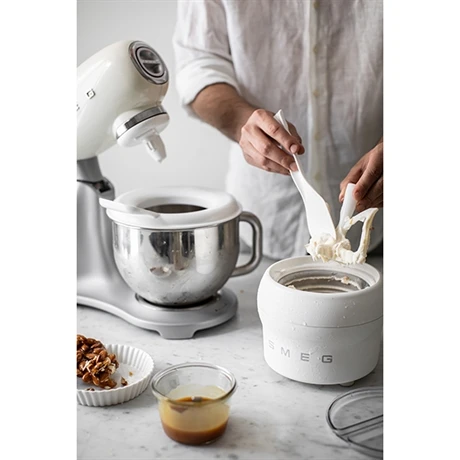 Smeg Sorbetière SMIC01 Pour Robot Sur Socle 3 Smeg Sorbetière SMIC01 Pour Robot Sur Socle – Image 3