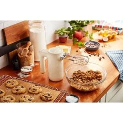 KitchenAid Batteur à Main électrique Sans Fil 7 Vitesses Crème 5KHMB732EAC -Cuisine Fournitures Magasin 760358 3 2 Batteur a main electrique sans fil 7 vitesses creme 5KHMB732EAC Kitchenaid