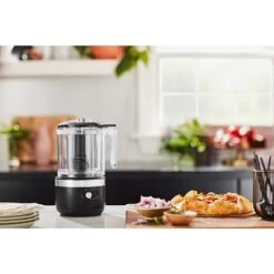 KitchenAid Hachoir électrique Sans Fil 2 Vitesses 1,18 L Noir Réglisse 5KFCB519EBM -Cuisine Fournitures Magasin 761097 3 1 Hachoir electrique sans fil 2 vitesses 1 18 L noir reglisse 5KFCB519EBM Kitchenaid